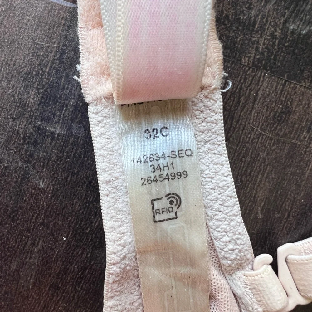 PINK Victoria secret Women's Cream push up Bra size 32C - Picture 3 of 4